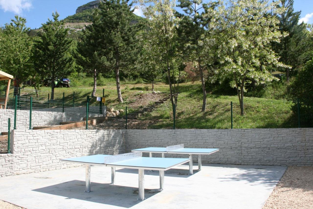 Camping Les Princes D'Orange Hotel Orpierre Ngoại thất bức ảnh