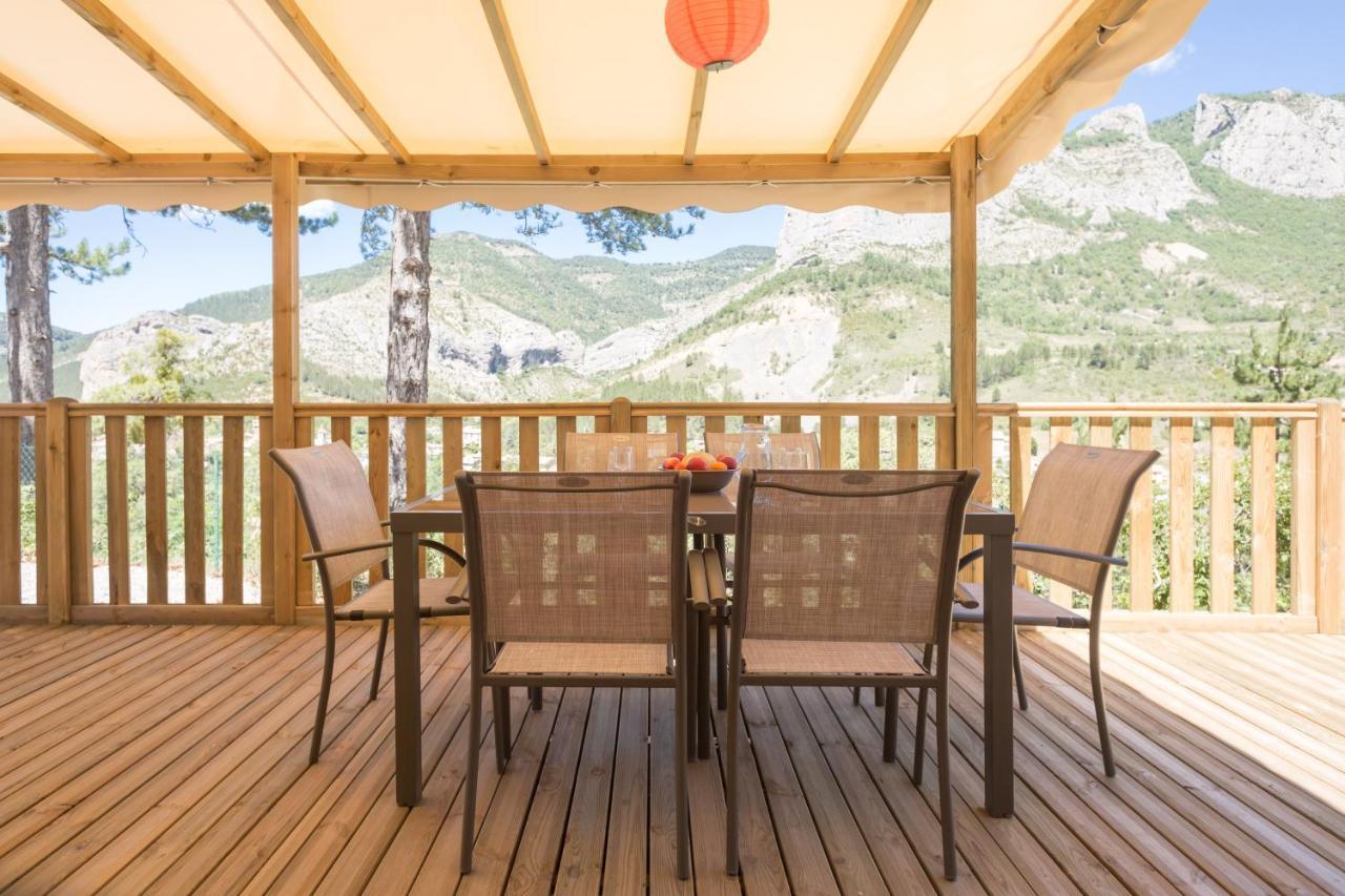 Camping Les Princes D'Orange Hotel Orpierre Ngoại thất bức ảnh