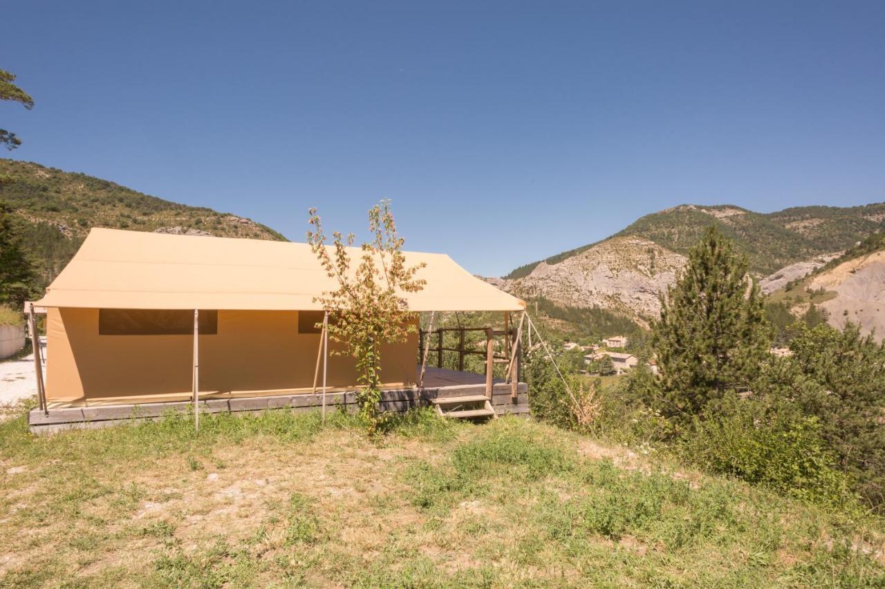 Camping Les Princes D'Orange Hotel Orpierre Ngoại thất bức ảnh