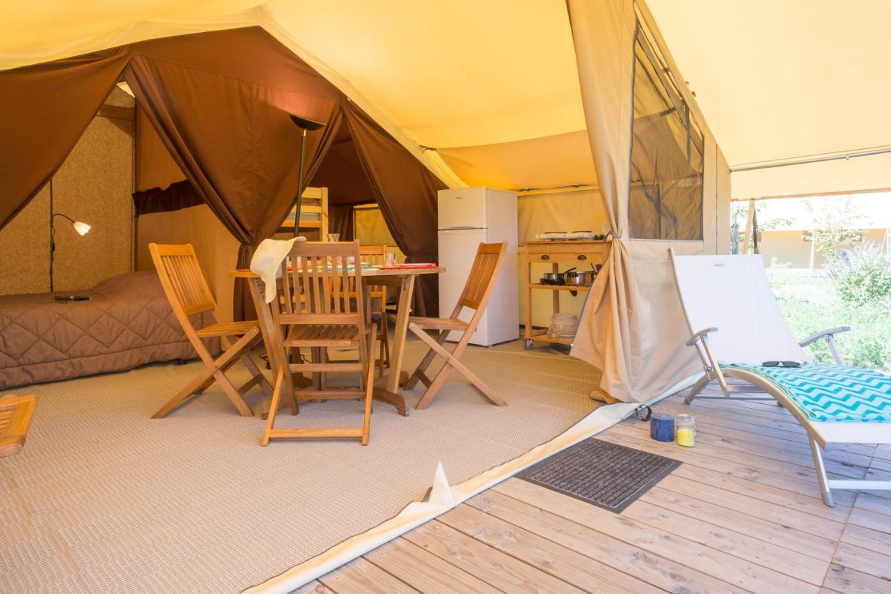 Camping Les Princes D'Orange Hotel Orpierre Ngoại thất bức ảnh