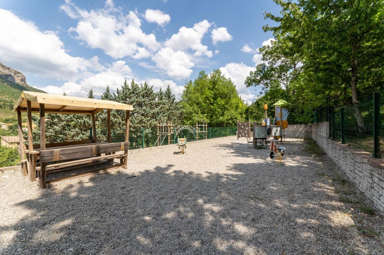 Camping Les Princes D'Orange Hotel Orpierre Ngoại thất bức ảnh